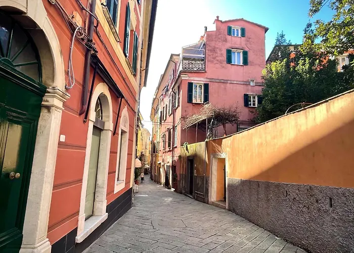 Apartament L'approdo Dei Poeti / The Poets' Haven *