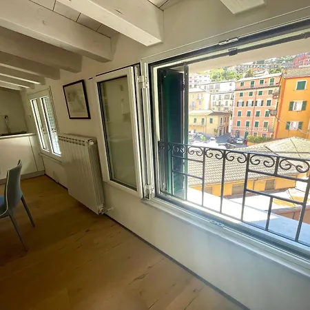 Apartamento L'approdo Dei Poeti / The Poets' Haven *