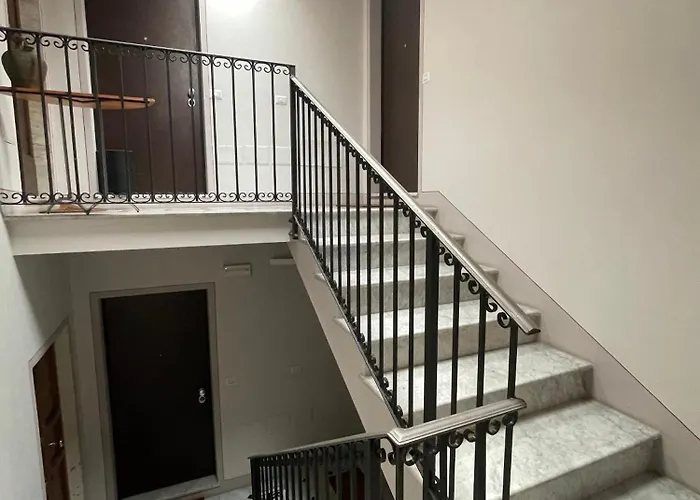 L'approdo Dei Poeti / The Poets' Haven